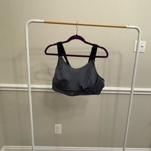 Lane Bryant Livi Size 44C Active Gray Sports Bra